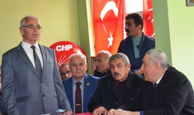 CHP Yunak’ta Turoğlu, Akşehir’de Köksal’ı belediye başkan adayı olarak açıkladı