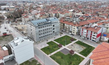 Hasan Kılca: “Karatay, eğitim  yatırımlarıyla geleceğe hazırlanıyor”