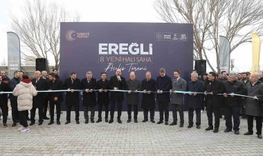Konya Büyükşehir’in Ereğli’ye kazandırdığı  8 halı sahanın açılışı yapıldı
