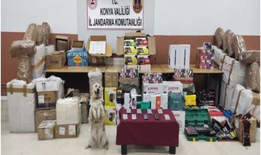 Kargo aracında piyasa değeri 2 milyon  500 bin lira kaçak eşya ele geçirildi