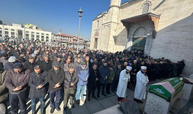 Mevlana'nın 22'nci kuşaktan  torunu Esin Çelebi'nin acı kaybı