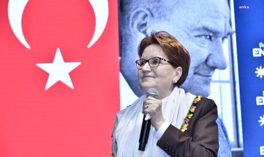 İYİ Parti Genel Başkanı Meral Akşener, Aday Tanıtım Toplantısı için gittiği Denizli’de vatandaşlarla ve teşkilatlarıyla bir araya geldi.