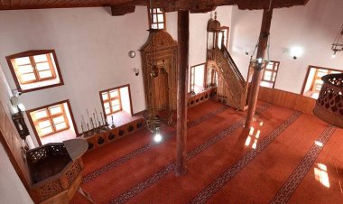 Konya’nın 5 bin yıllık mahallesindeki bu cami sadece  Ramazan aylarında teravih namazı için açılacak