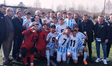 U14 LİGİ KONYA İL BİRİNCİLERİ KUPALARINI ALDILAR