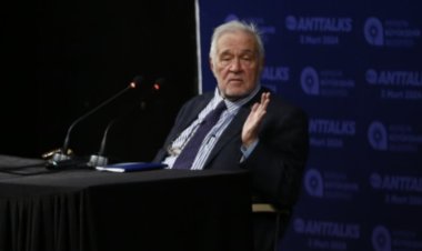 İlber Ortaylı: Köylüler, köylülükten uzaklaştı