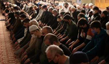 Konya ve çevre illerde ilk teravih namazı kılındı