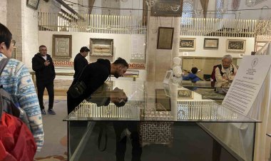 Mevlana Müzesi’ndeki Sakal-ı Şerif  tekrar ziyarete açıldı