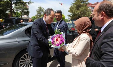 Erbakan’dan Konya’da belediye ve parti teşkilatlarına hayırlı olsun ziyareti