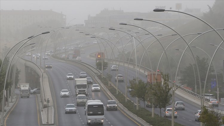 Kentlerde hava kirliliğinin asıl nedeni "trafik"