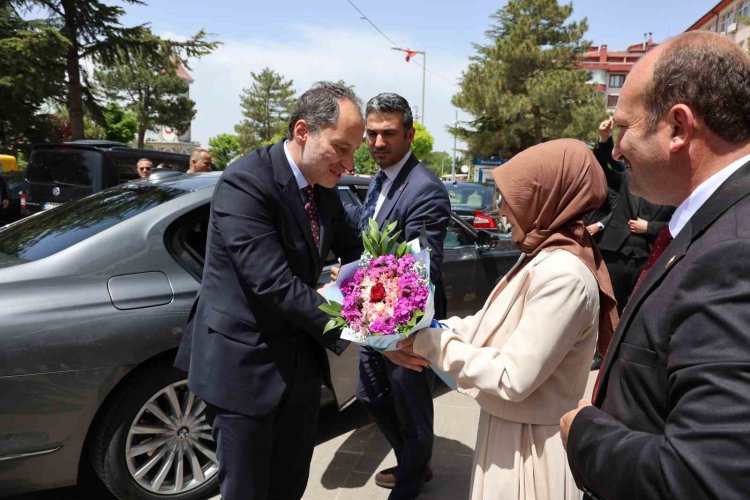 Erbakan’dan Konya’da belediye ve parti teşkilatlarına hayırlı olsun ziyareti