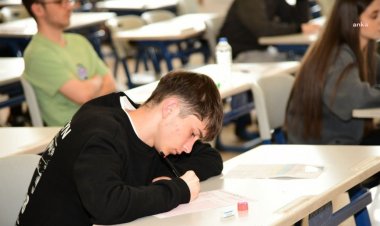 Ortaokul son sınıf öğrencisi 1 milyon 39 bin aday LGS'ye geri sayıma başladı