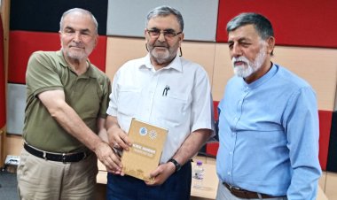 İsmail Gökdoğan, Konya Aydınlar Ocağı’nda  hayırsever işadamı Niyaz Ildırar’ı anlattı:  “Niyaz Usta ayaklı okuldu”