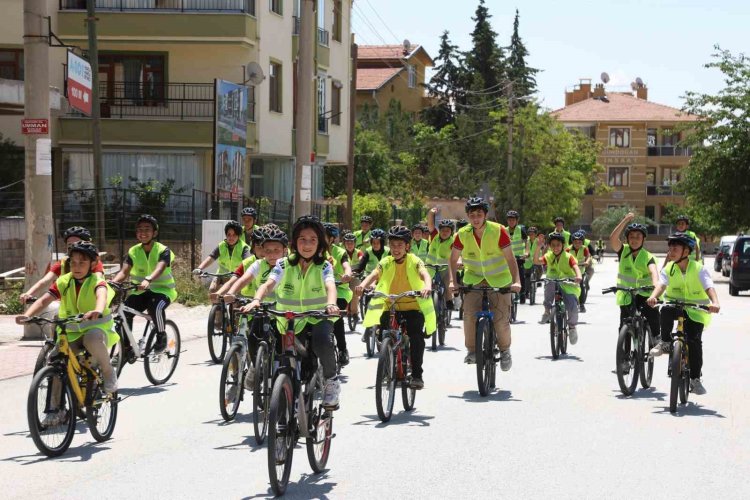 Konya  "Güvenli Okul Yolları" projesiyle  Türkiye’ye örnek oluyor