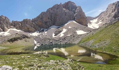 Anamas Dağı’ndaki Karagöl, dağcıların ilgi odağı