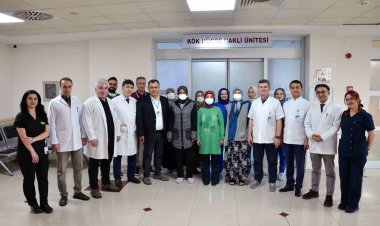 NEÜ Tıp Fakültesi Hastanesinde Bir İlk: Aynı Anda 3 Hastaya Kök Hücre Nakli