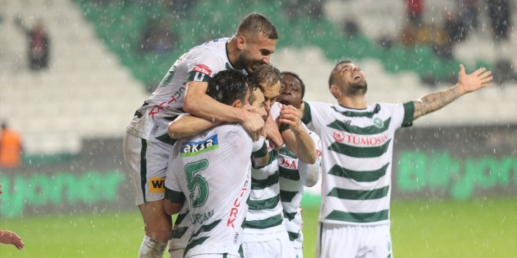 KONYASPOR VİTRİNDE …