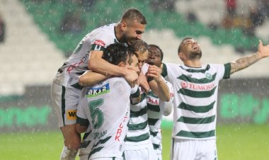 KONYASPOR VİTRİNDE …