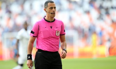 FIFA kokartlı hakem Alper Ulusoy görevini bıraktı