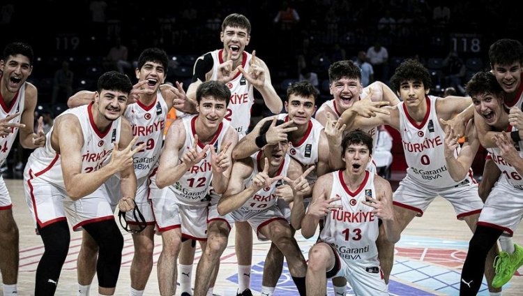 12 Dev Adamlar Tarih Yazdı: U17 Milli Takım Dünya Üçüncüsü Oldu