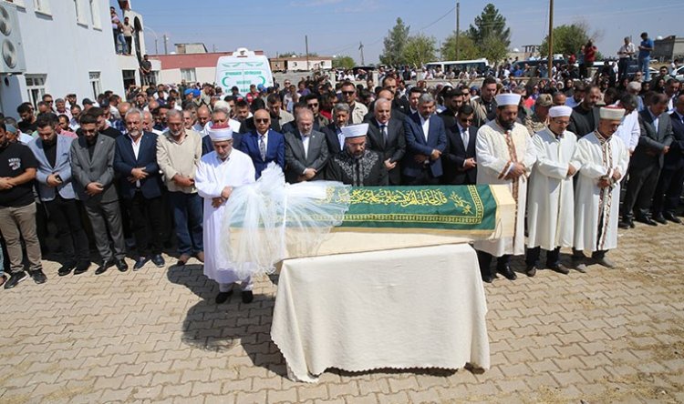 Narin Güran, katledildiği Tavşantepe Köyü'ne defnedildi Okulda olması gerekiyordu, tabutuna 'beyaz duvak' bıraktılar!