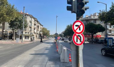 Merkezdeki bu caddede sola dönüşler kapatıldı