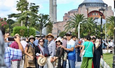 Türkiye'ye ağutosta 6,8 milyon milyon turist geldi