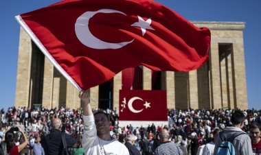 Anıtkabir, 29 Ekim Cumhuriyet Bayramı'nda  745 bini aşkın ziyaretçiyi ağırladı