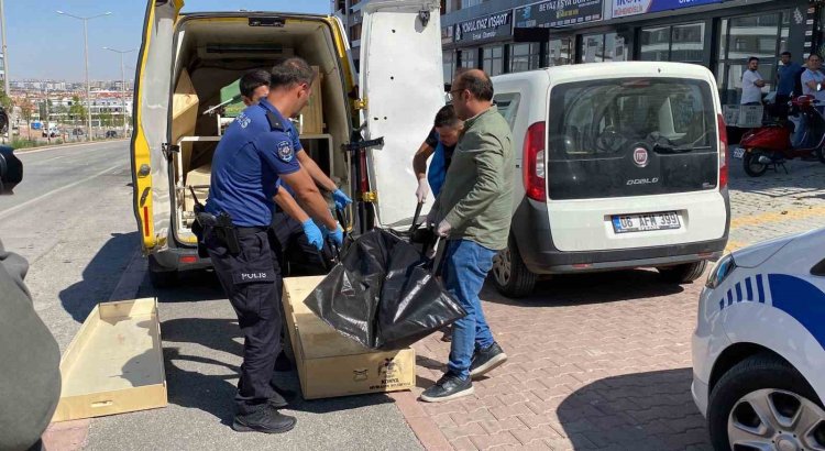 Genç kadını ölüme terk edip,  kurtulmaması için kapıyı kilitlemiş