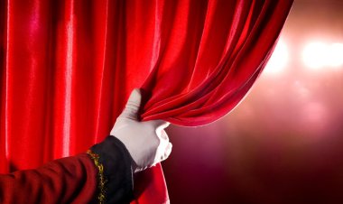 Devlet Tiyatroları  perdelerini açıyor