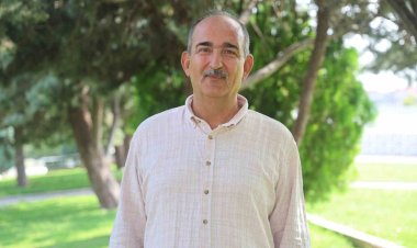 Okulda cep telefonu öğrencinin dikkatini dağıtıyor