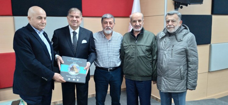 Emekli Nahcivan Din Hizmetleri Ataşesi İbrahim Öcüt Arabistan ve meslek yılları hatıralarını Konya Aydınlar Ocağında anlattı.