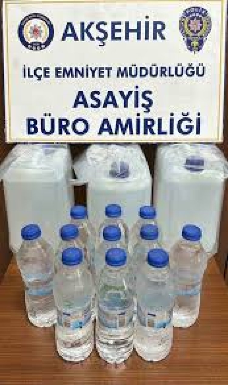 Akşehir'deki polis baskınında 15 litre sahte içki ele geçirildi