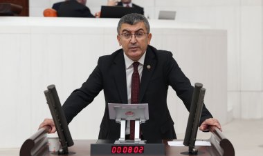 Ekici, Yılan Hikâyesine Dönen Konya Projelerinin Peşini Bırakmıyor!