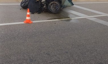 Konya’nın Kulu ilçesinde kontrolden çıkan otomobilin  bariyerlere çarpması sonucu 1 kişi yaralandı.