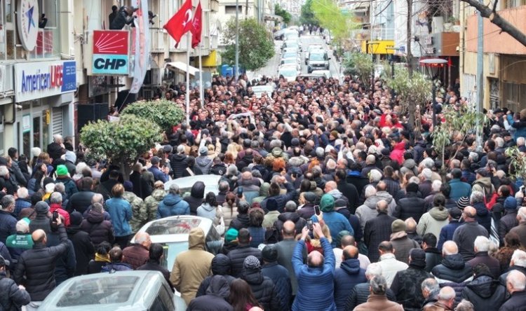 Türkiye ayakta...