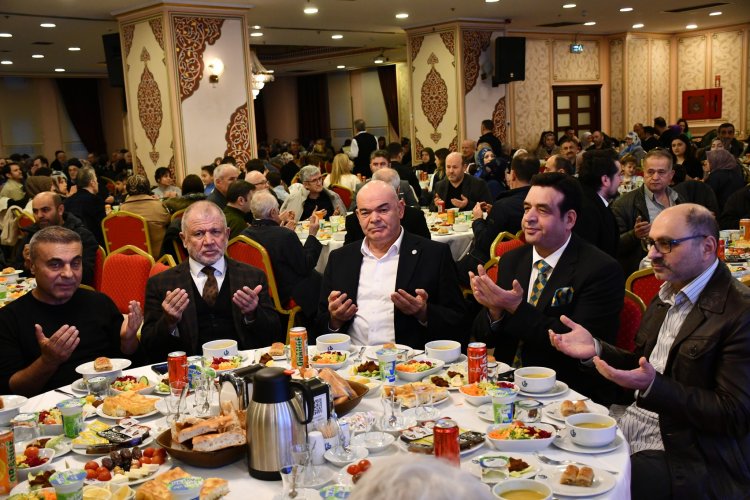 BOZKIR DEREKÖYLÜLER İSTANBUL’DA İFTARDA BULUŞTU
