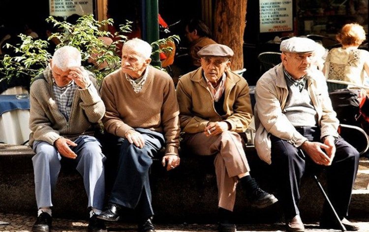 TÜİK: Yaşlı nüfus oranı 5 yılda yüzde 20,7 arttı