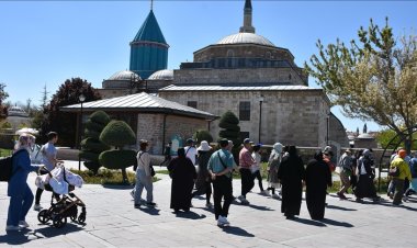 Mevlana Müzesini 9 günlük bayram  tatilinde 118 bin 527 kişi ziyaret etti