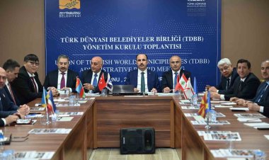 ALTAY YENİDEN BAŞKAN