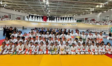 Büyükşehir’de madalya yağmuru