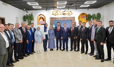 DAVUTOĞLU’NDAN KERKÜK’E ZİYARET