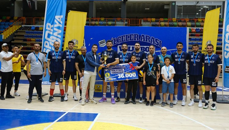 Konya Büyükşehir’in İlçeler Arası Voleybol Turnuvası’nda şampiyon Hüyük