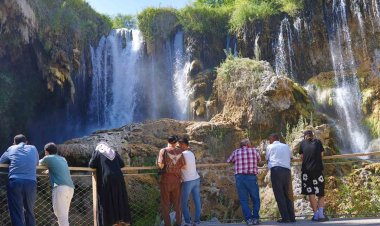 Yerköprü Şelalesi yaz sıcaklarında serinliğin adresi oluyor