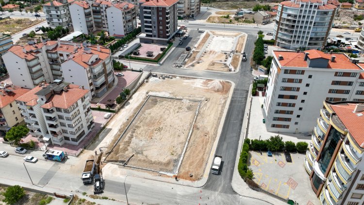 SELÇUKLU, MAHALLELERE DEĞER KATAN DOKUNUŞLARA  DEVAM EDİYOR