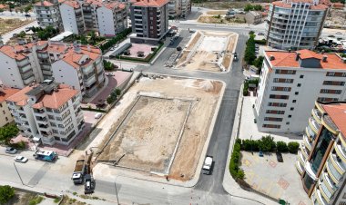 SELÇUKLU, MAHALLELERE DEĞER KATAN DOKUNUŞLARA  DEVAM EDİYOR