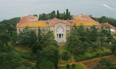 Ruhban okulunun açılması ilk adım