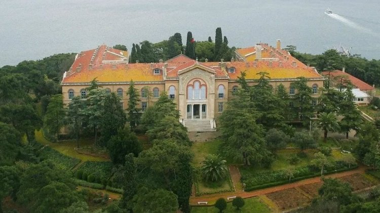 Ruhban okulunun açılması ilk adım