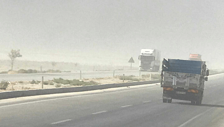 Kum fırtınası etkili oldu