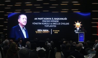 AK Parti Konya İl Başkanlığı’nda Önceki Dönem Yönetimi ve Meclis Üyeleri Buluştu