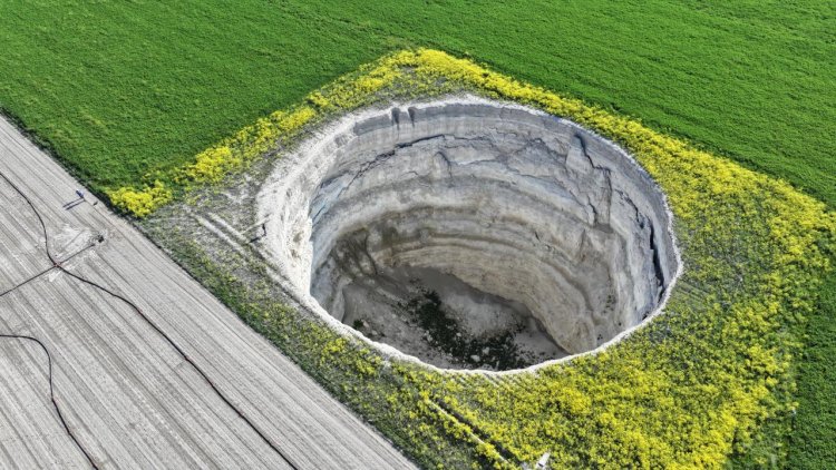 Konya Çumra’da Yeni Obruk Oluştu: Sulama Kanalında 15 Metrelik Çökme